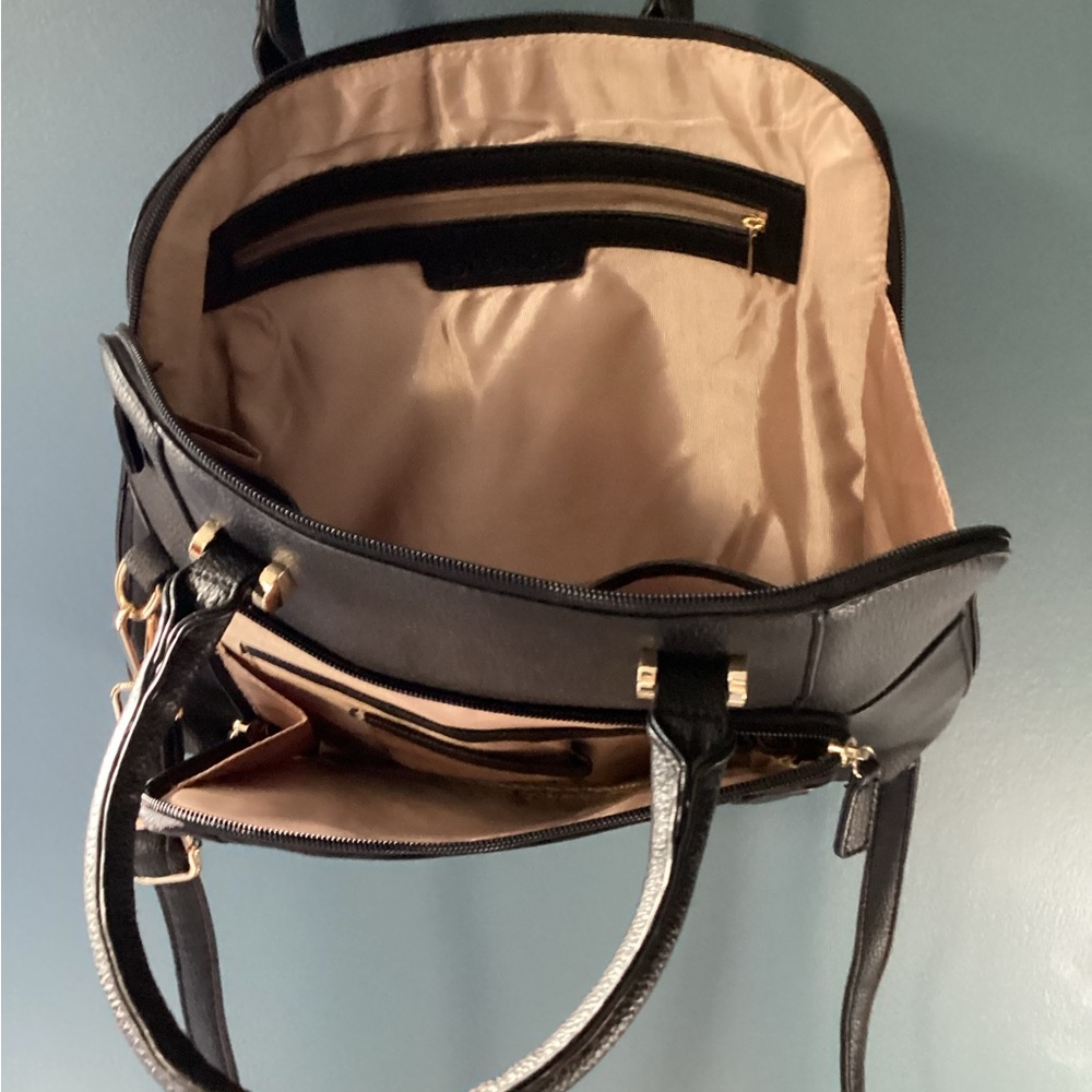 Black Leather Travel Bag With Suitcase Strap - Picture 4 of 5